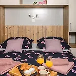 Cozy And Chic Little House With Pool Ivinj - 4 Holiday home