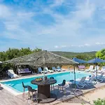 Cozy And Chic Little House With Pool Ivinj - 4 * Tisno