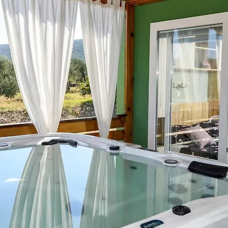 Holiday home Cozy And Chic Little House With Pool Ivinj - 4