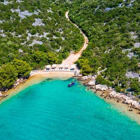 Holiday home Cozy And Chic Little House With Pool Ivinj - 4