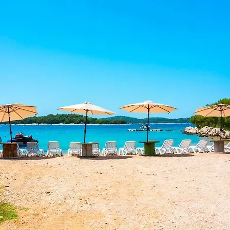 Cozy And Chic Little House With Pool Ivinj - 4 * Tisno