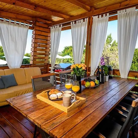 Cozy And Chic Little House With Pool Ivinj - 4 Holiday home Tisno