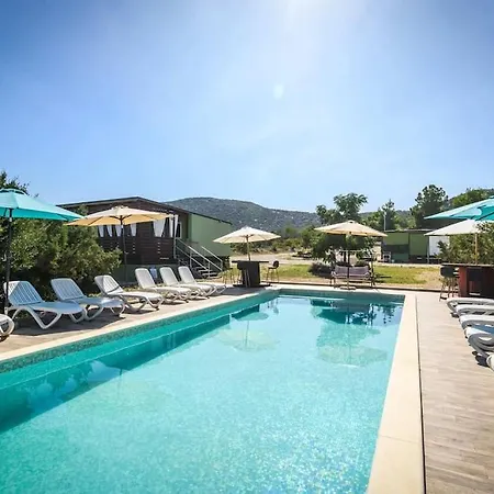 Cozy And Chic Little House With Pool Ivinj - 4 *