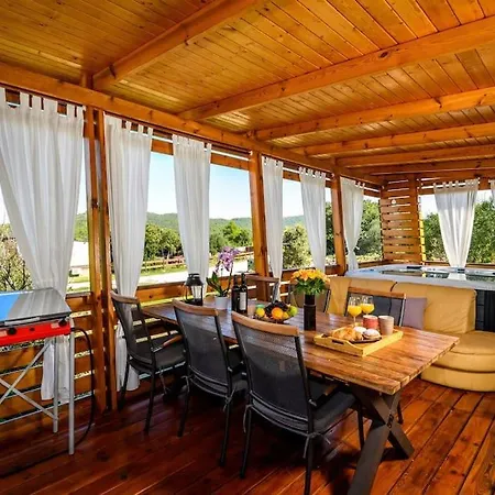 Holiday home Cozy And Chic Little House With Pool Ivinj - 4 *