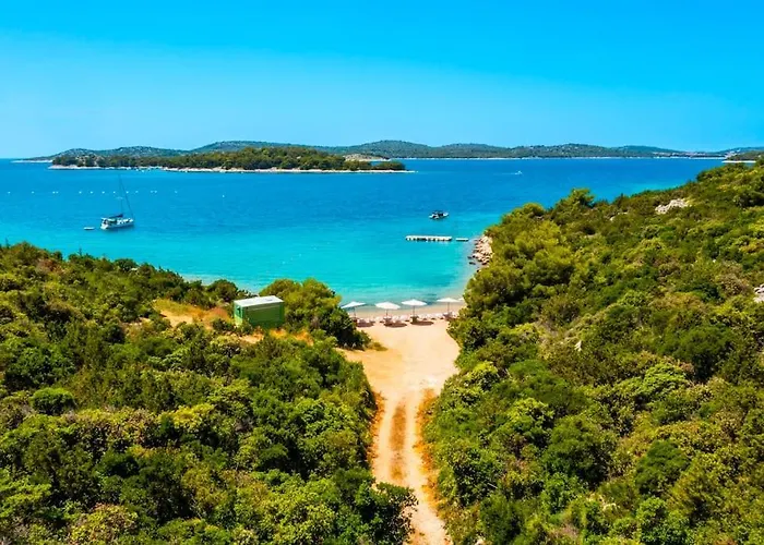 Cozy And Chic Little House With Pool Ivinj - 4 *