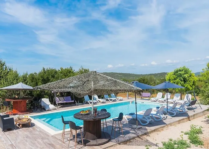 Cozy And Chic Little House With Pool Ivinj - 4 * 티스노