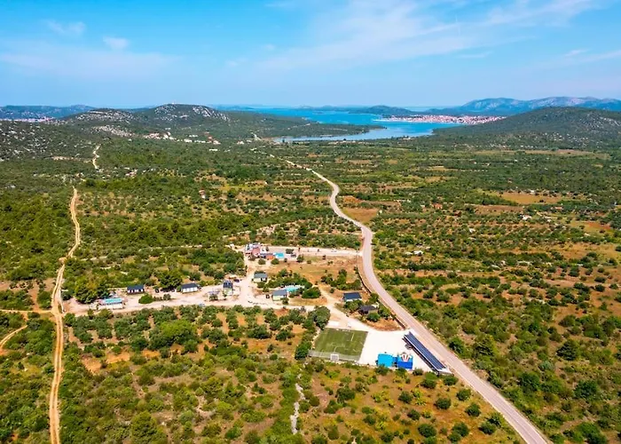 Cozy And Chic Little House With Pool Ivinj - 4 티스노