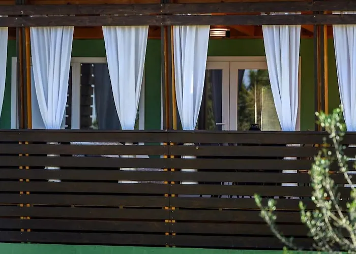 Cozy And Chic Little House With Pool Ivinj - 4 펜션