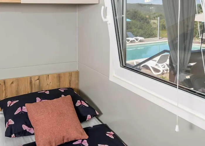 Cozy And Chic Little House With Pool Ivinj - 4 * 티스노