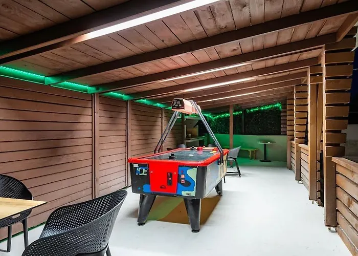 Cozy And Chic Little House With Pool Ivinj - 4 펜션