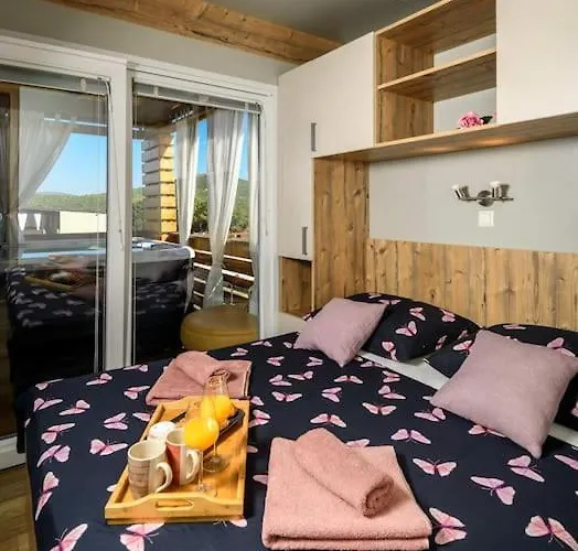 Cozy And Chic Little House With Pool Ivinj - 4 티스노