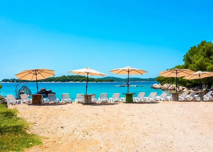 Cozy And Chic Little House With Pool Ivinj - 4 * 티스노