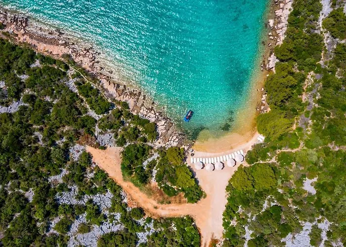 Cozy And Chic Little House With Pool Ivinj - 4 펜션